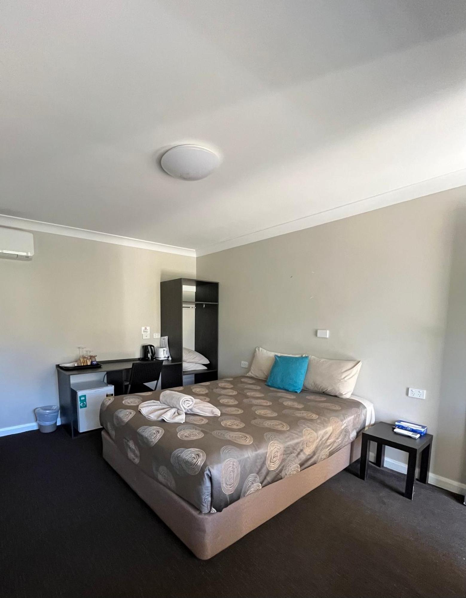 Copper City Motel Кобар Экстерьер фото
