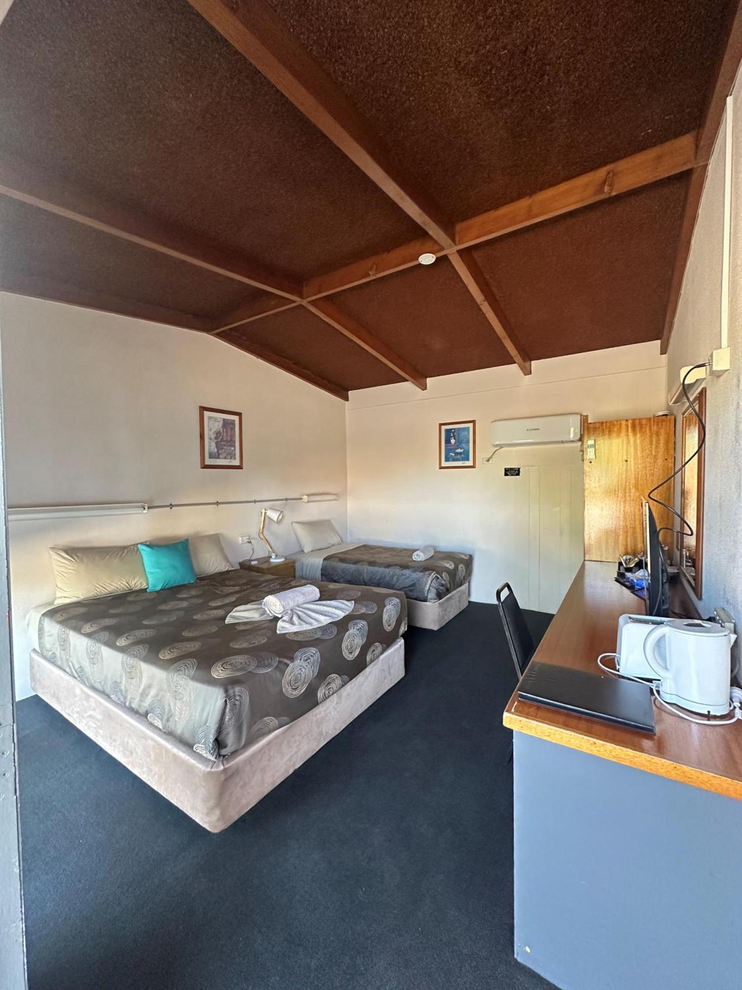 Copper City Motel Кобар Экстерьер фото