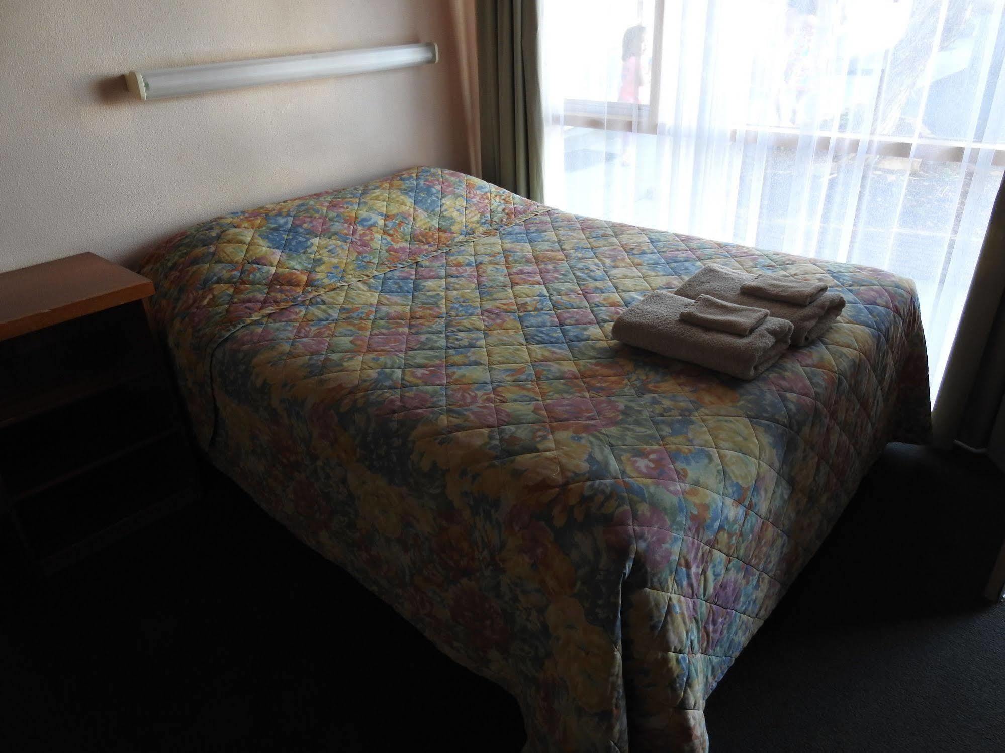 Copper City Motel Кобар Экстерьер фото