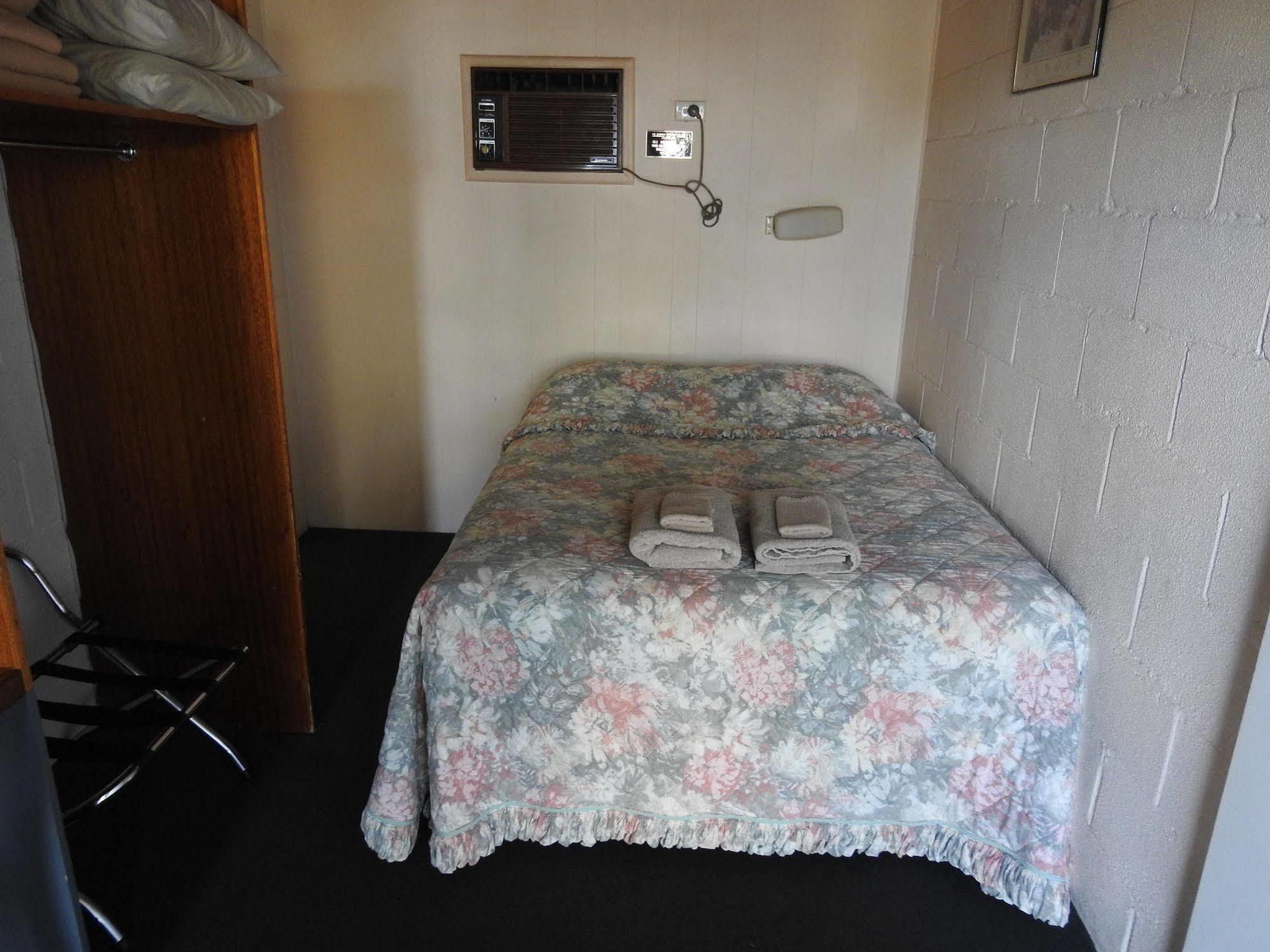 Copper City Motel Кобар Экстерьер фото