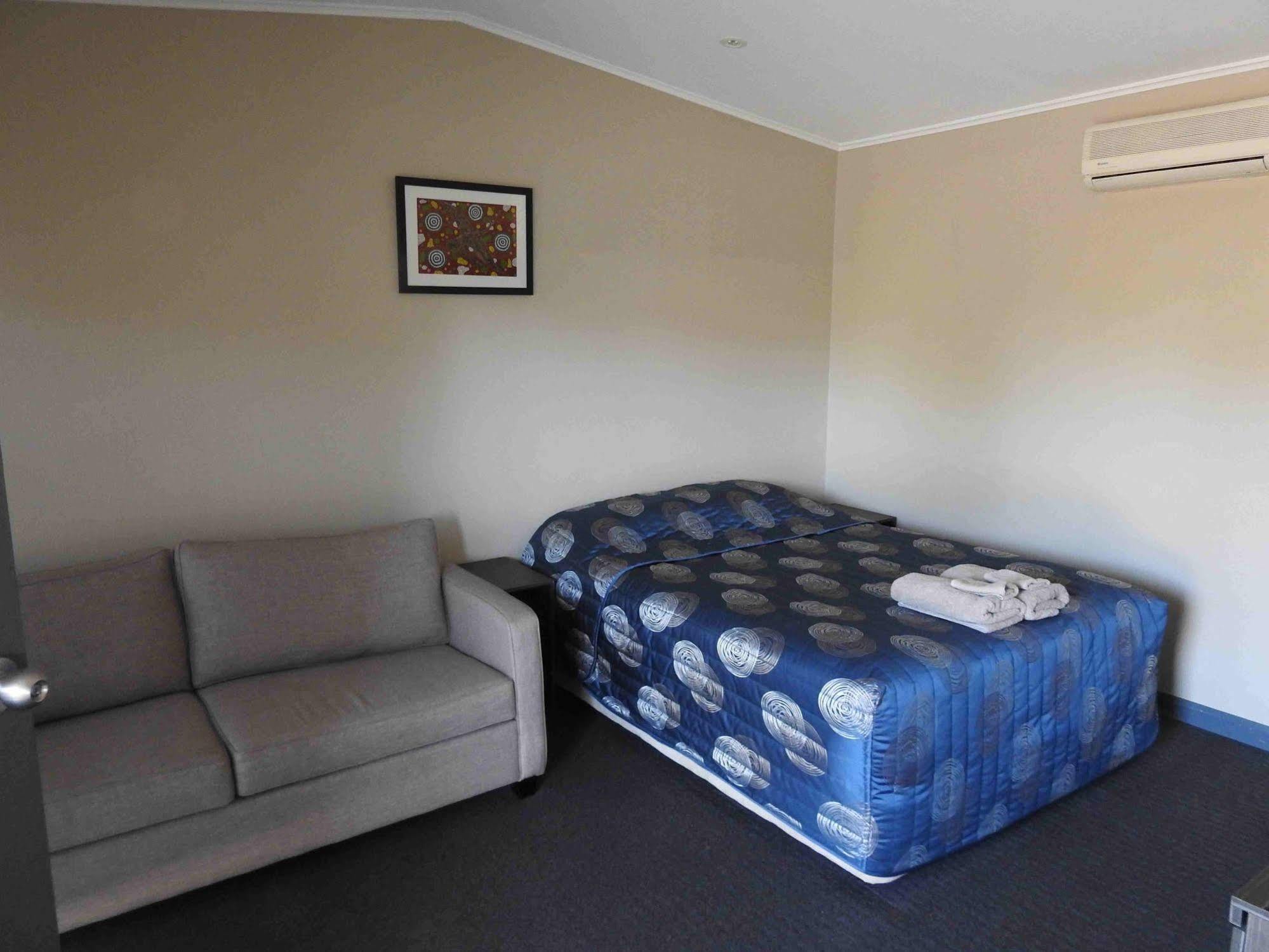 Copper City Motel Кобар Экстерьер фото
